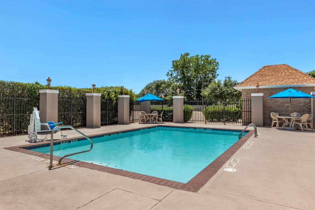 Comfort Suites Waco Near University Area Ngoại thất bức ảnh